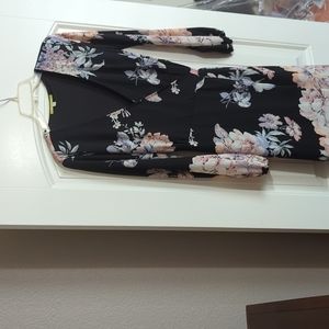 Gianni Bini black floral maxi wrap dress. XS. Worn once. Midi length liner. Cute
